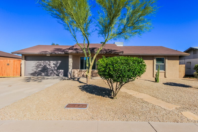 2,375/Mo, 1120 W Hackamore Street Mesa, AZ 85201 External View