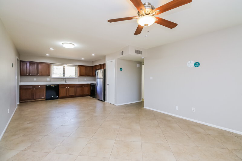 2,375/Mo, 1120 W Hackamore Street Mesa, AZ 85201 Living Room View 2