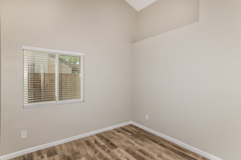 1,985/Mo, 4814 W Mcrae Way Glendale, AZ 85308 Bedroom View 3