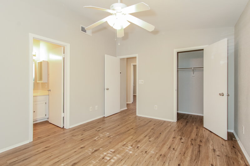 2,275/Mo, 1144 E Liberty Shores Dr Gilbert, AZ 85234 Main Bedroom View 2