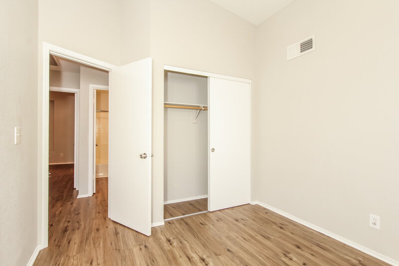 2,275/Mo, 1144 E Liberty Shores Dr Gilbert, AZ 85234 Bedroom View 2