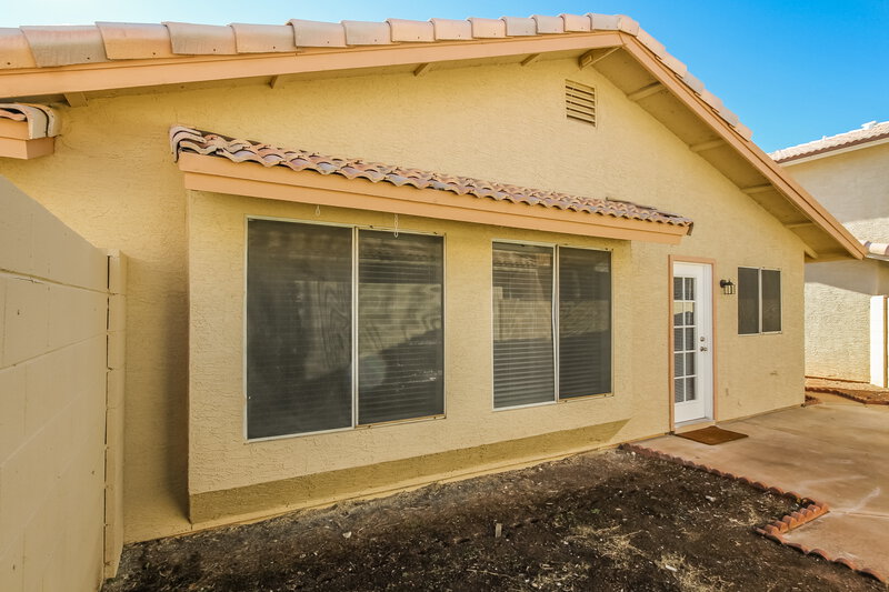 2,275/Mo, 1144 E Liberty Shores Dr Gilbert, AZ 85234 Rear View 2