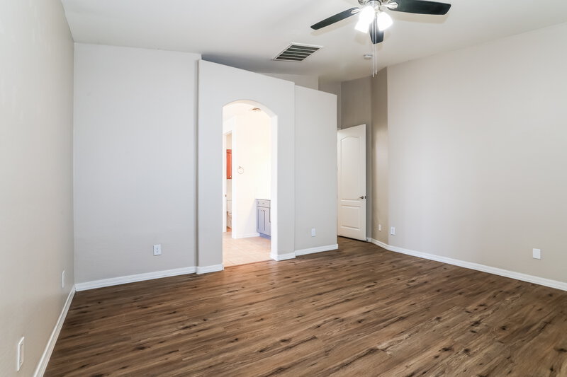 2,150/Mo, 4132 W Lydia Ln Phoenix, AZ 85041 Main Bedroom View