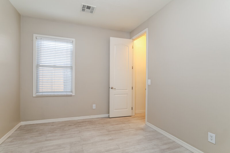 2,150/Mo, 4132 W Lydia Ln Phoenix, AZ 85041 Bedroom View