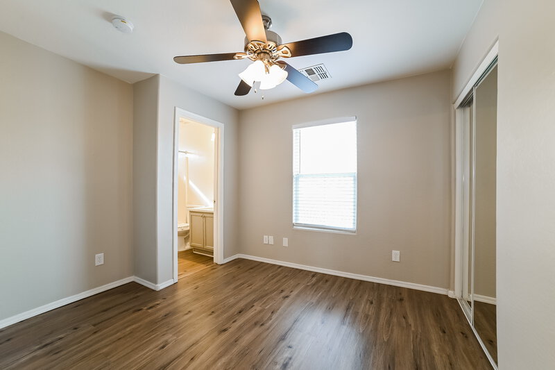 2,160/Mo, 6535 W Adams St Phoenix, AZ 85043 Bedroom View