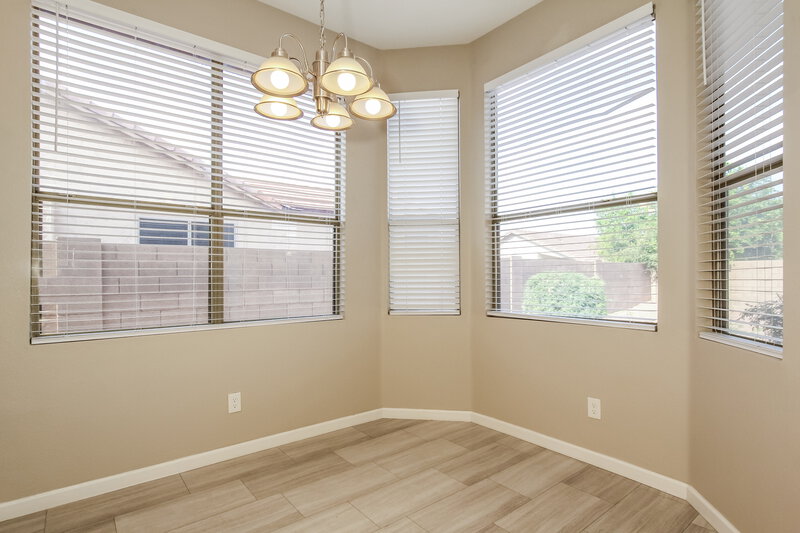 2,245/Mo, 6482 W Matilda Ln Glendale, AZ 85308 Dining Room View