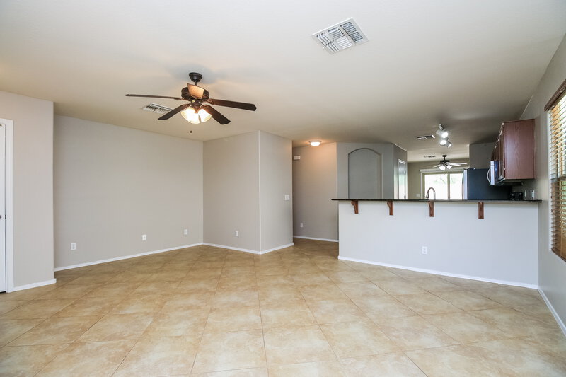 1,845/Mo, 2560 S Powell Rd Apache Junction, AZ 85119 Living Room View 2