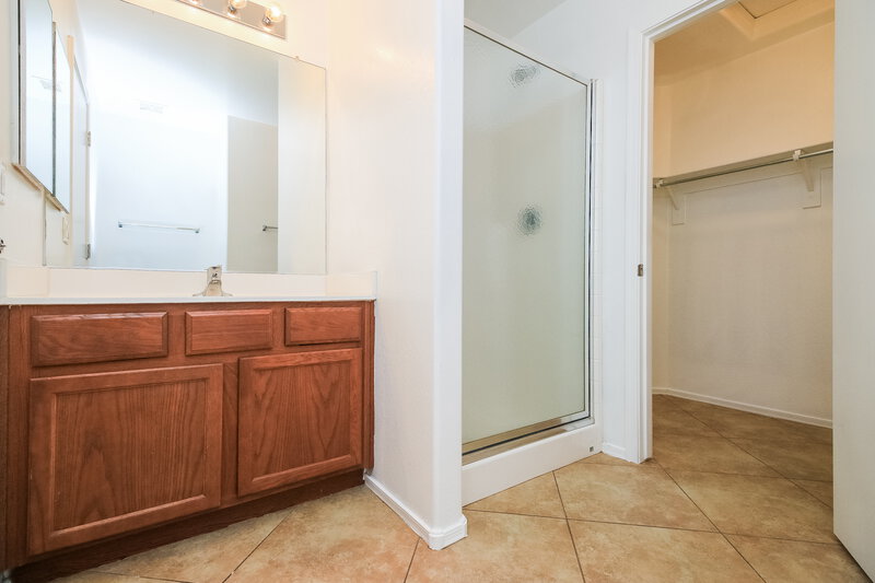 1,845/Mo, 2560 S Powell Rd Apache Junction, AZ 85119 Main Bathroom View