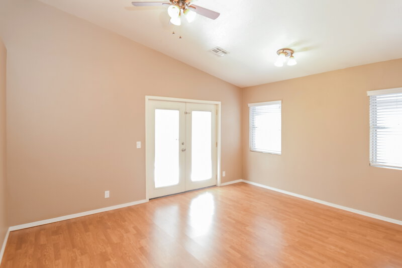 2,625/Mo, 1143 E Butler Dr Chandler, AZ 85225 Living Room View 2