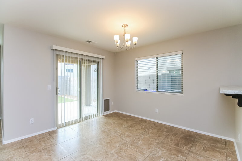 2,040/Mo, 1885 W Stagecoach St Apache Junction, AZ 85120 Dining Room View