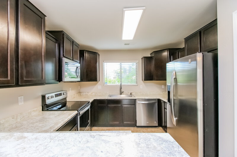 2,040/Mo, 1885 W Stagecoach St Apache Junction, AZ 85120 Kitchen View