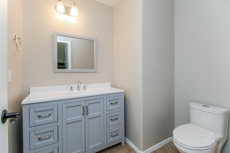 2,040/Mo, 1885 W Stagecoach St Apache Junction, AZ 85120 Bathroom View