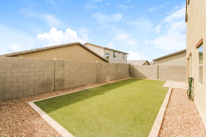 2,040/Mo, 1885 W Stagecoach St Apache Junction, AZ 85120 Exterior View