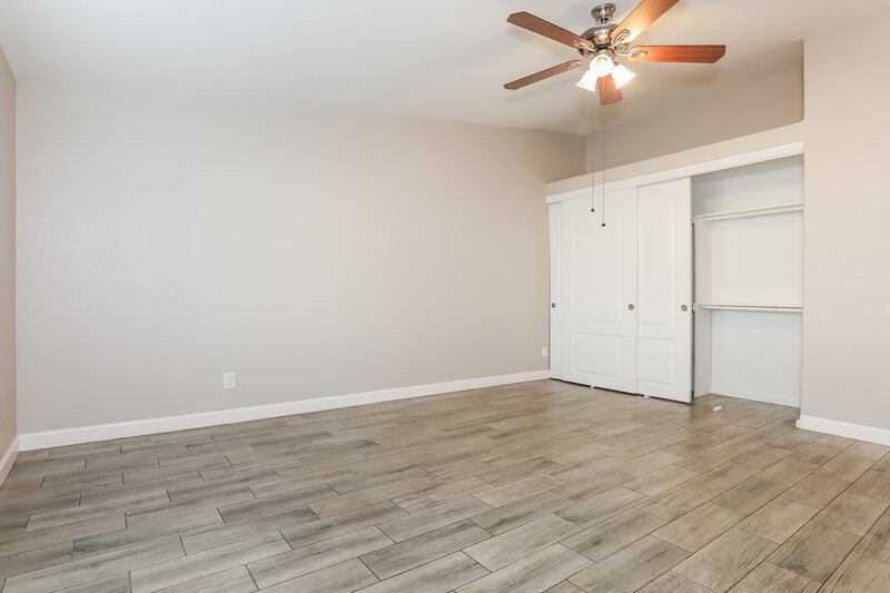 2,085/Mo, 6614 W Pima St Phoenix, AZ 85043 Main Bedroom View