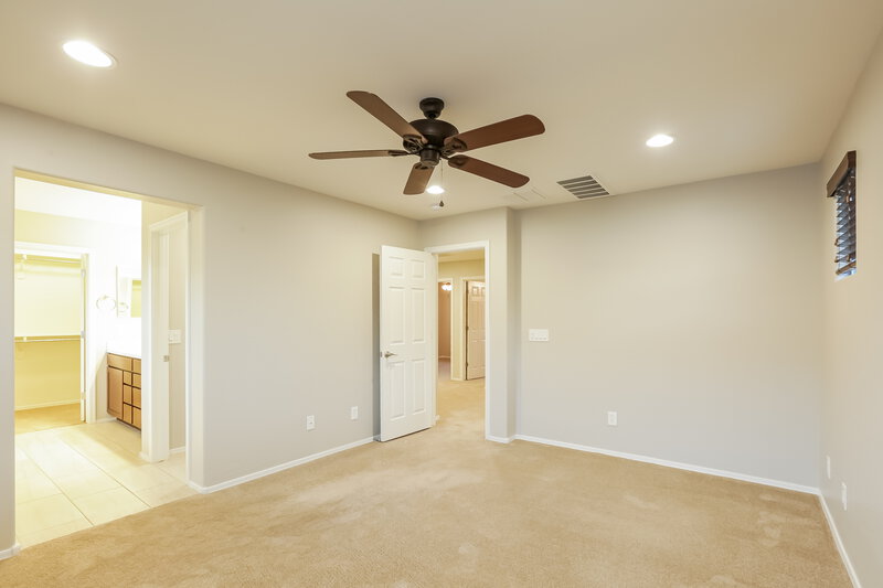 2,340/Mo, 248 N Sandal Mesa, AZ 85205 Main Bedroom View