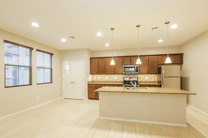 2,340/Mo, 248 N Sandal Mesa, AZ 85205 No Caption View