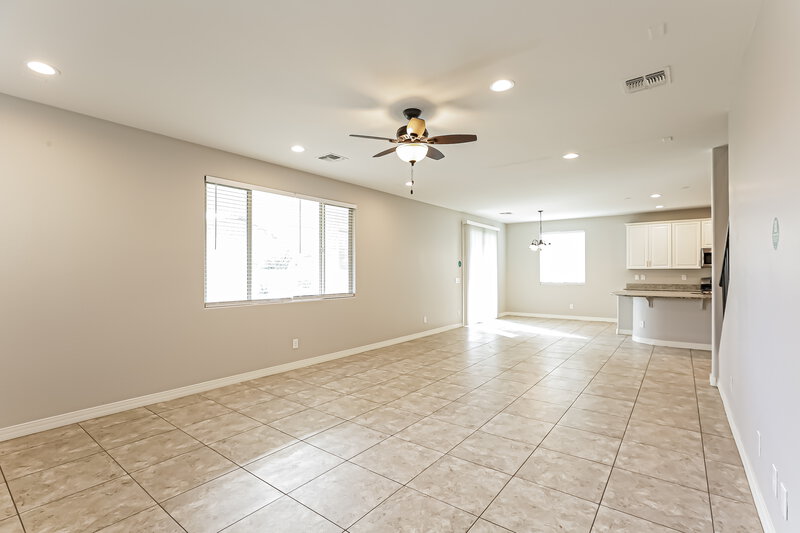 2,490/Mo, 4819 W St Anne Ave Laveen, AZ 85339 Living Room View
