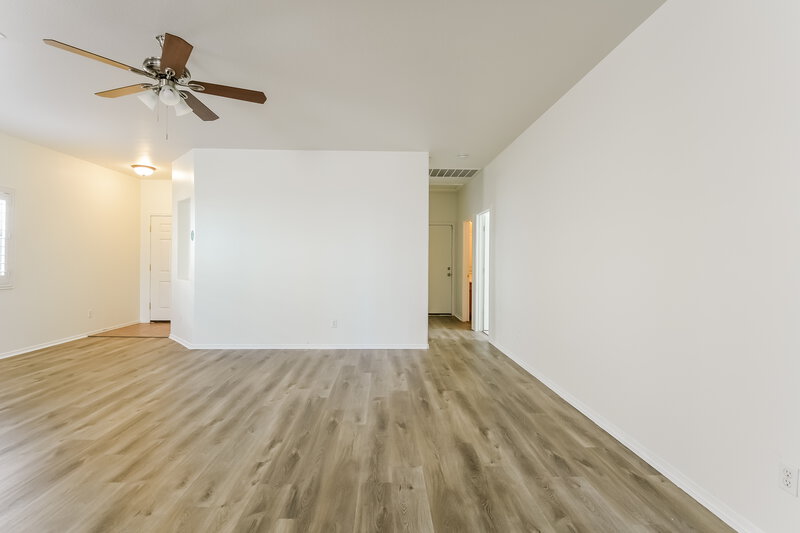 2,080/Mo, 41302 N Hudson Trl Anthem, AZ 85086 Living Room View