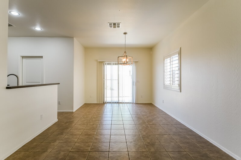 2,080/Mo, 41302 N Hudson Trl Anthem, AZ 85086 Living Room View 3