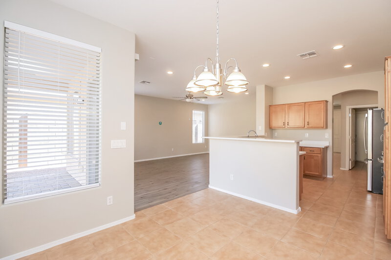 2,300/Mo, 6697 S Cartier Dr Gilbert, AZ 85298 Dining Room View 2