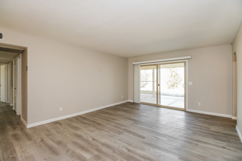 2,370/Mo, 502 W Barrow Dr Chandler, AZ 85225 Living Room View