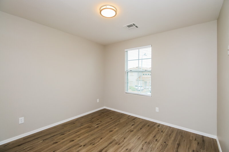 2,395/Mo, 919 W Kowalsky Ln Phoenix, AZ 85041 Bedroom View 2