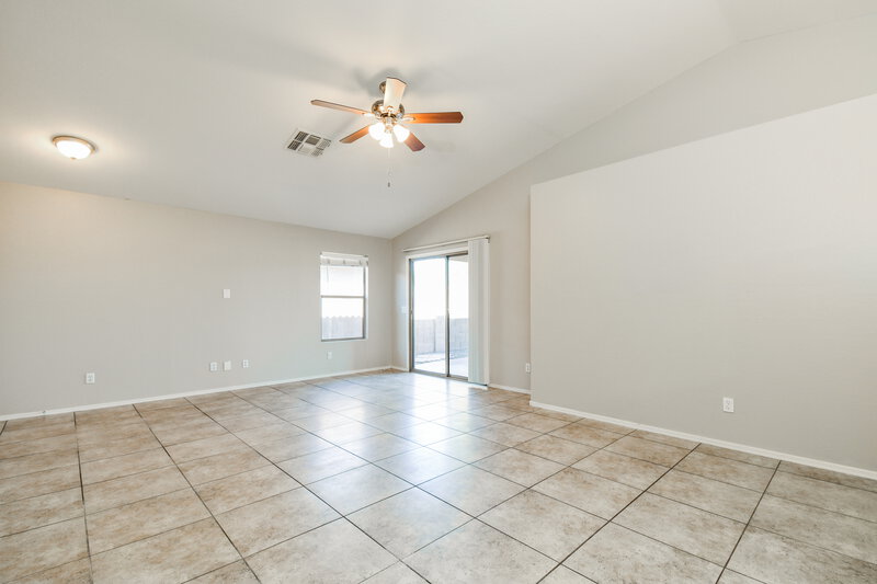 2,080/Mo, 3879 S Conestoga Rd Apache Junction, AZ 85119 Living Room View 3
