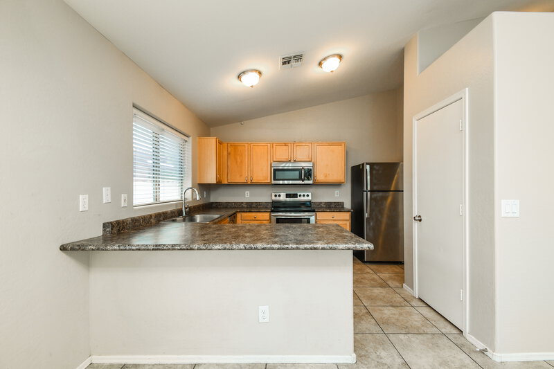 2,080/Mo, 3879 S Conestoga Rd Apache Junction, AZ 85119 Kitchen View
