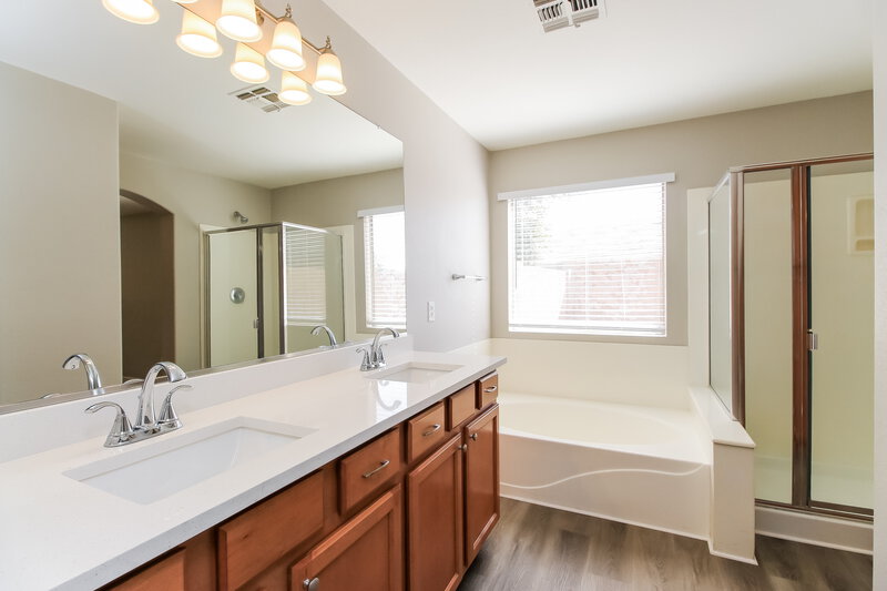 2,665/Mo, 4275 E Sundance Ave Gilbert, AZ 85297 Main Bathroom View
