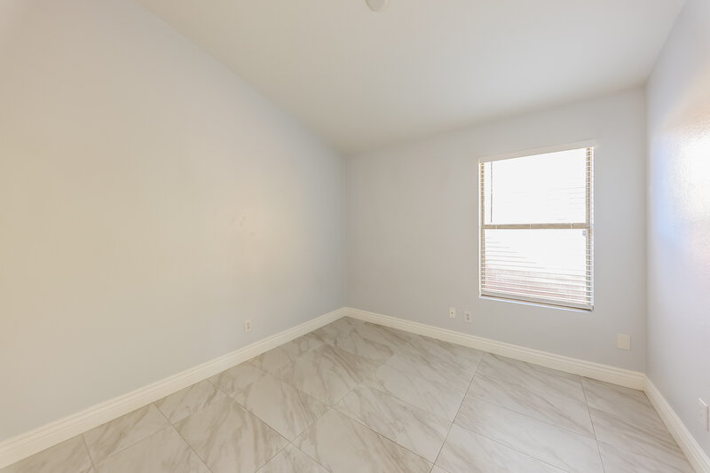 2,485/Mo, 6490 W Wahalla Ln Glendale, AZ 85308 Bedroom View