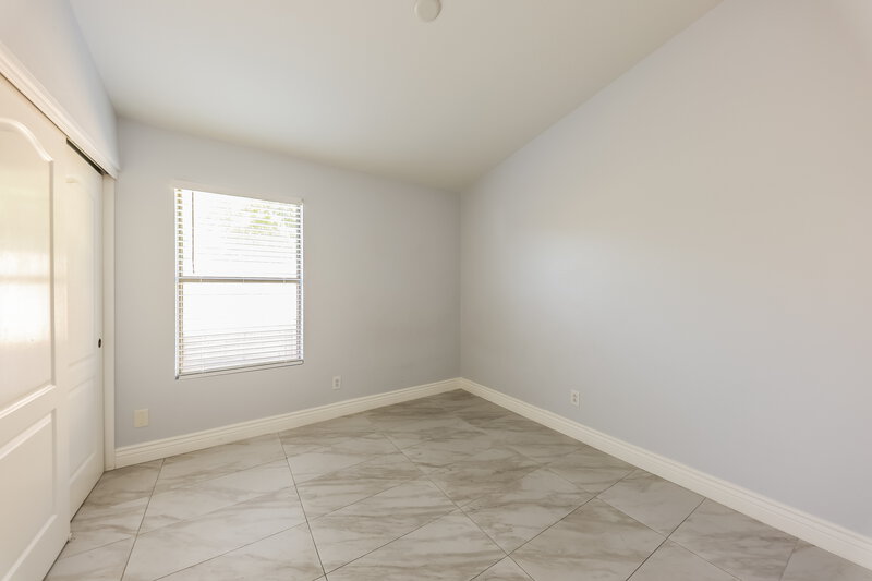 2,485/Mo, 6490 W Wahalla Ln Glendale, AZ 85308 Bedroom View 2
