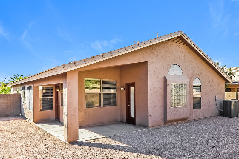 2,485/Mo, 6490 W Wahalla Ln Glendale, AZ 85308 Rear View