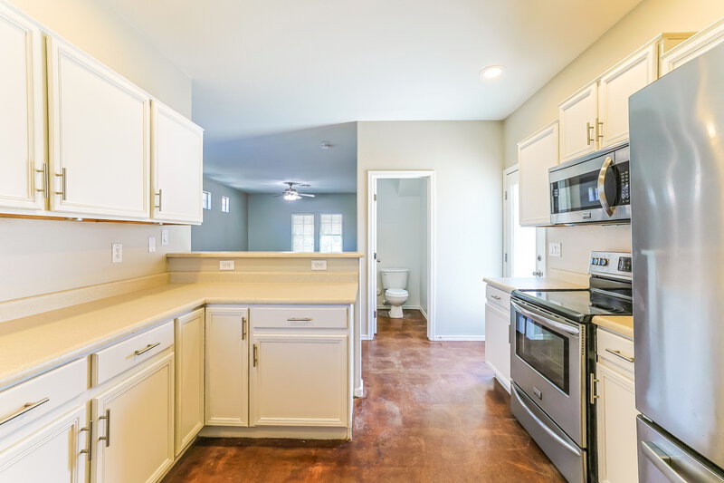 2,220/Mo, 1782 S Rome St Gilbert, AZ 85295 Kitchen View 2