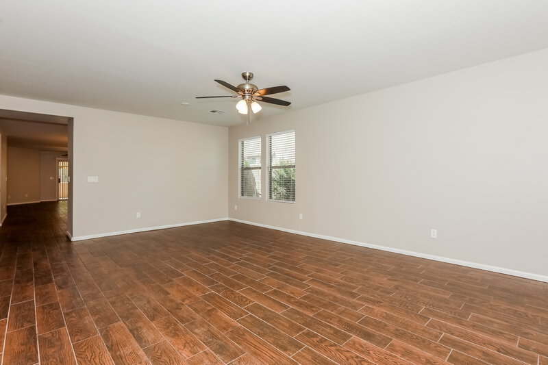 2,390/Mo, 1084 S Olympic Dr Gilbert, AZ 85296 Living Room View