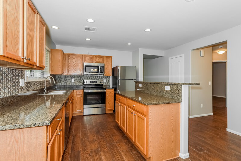 2,390/Mo, 1084 S Olympic Dr Gilbert, AZ 85296 Kitchen View 2