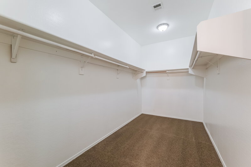 2,805/Mo, 6829 S 68th Ln Laveen, AZ 85339 Walk In Closet View