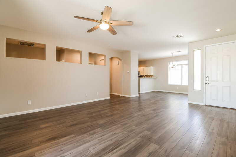 2,295/Mo, 1990 E Browning Pl Chandler, AZ 85286 Living Room View 3
