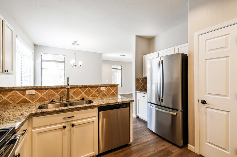 2,295/Mo, 1990 E Browning Pl Chandler, AZ 85286 Kitchen View