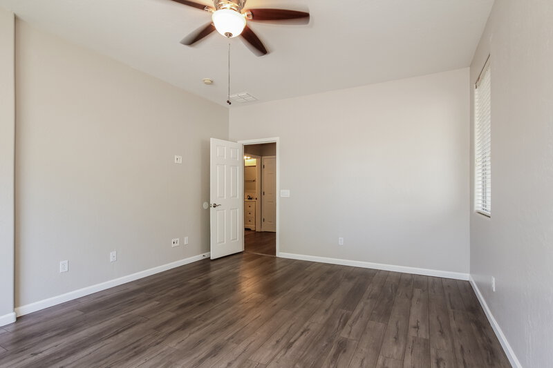 2,315/Mo, 1990 E Browning Pl Chandler, AZ 85286 Main Bedroom View 2