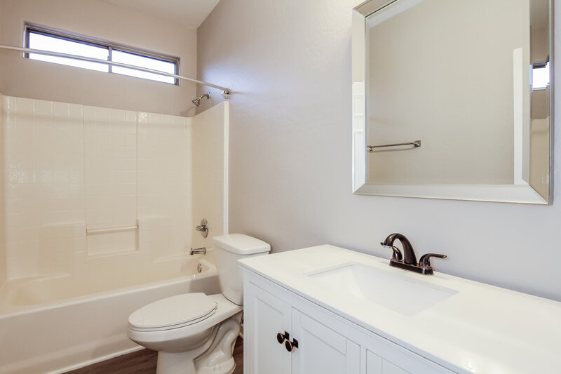 2,315/Mo, 1990 E Browning Pl Chandler, AZ 85286 Bathroom View