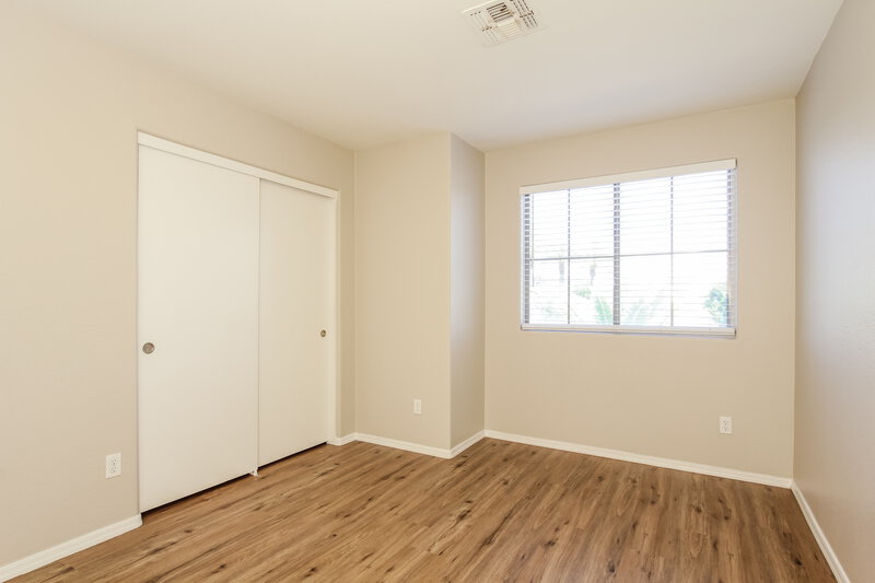 1,925/Mo, 12811 W Sharon Dr El Mirage, AZ 85335 Bedroom View 2