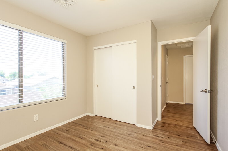 1,925/Mo, 12811 W Sharon Dr El Mirage, AZ 85335 Bedroom View 3