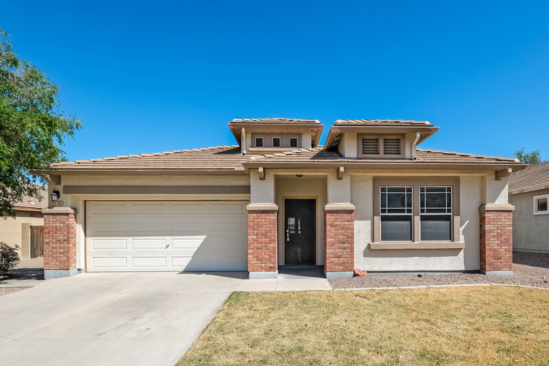 2,390/Mo, 4130 W Vineyard Rd Phoenix, AZ 85041 Front View