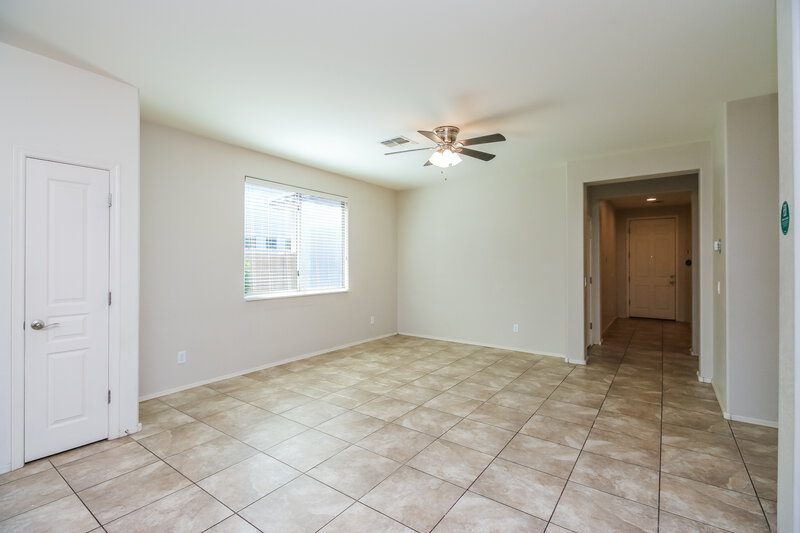 2,245/Mo, 4126 E Thunderheart Trl Gilbert, AZ 85297 Living Room View