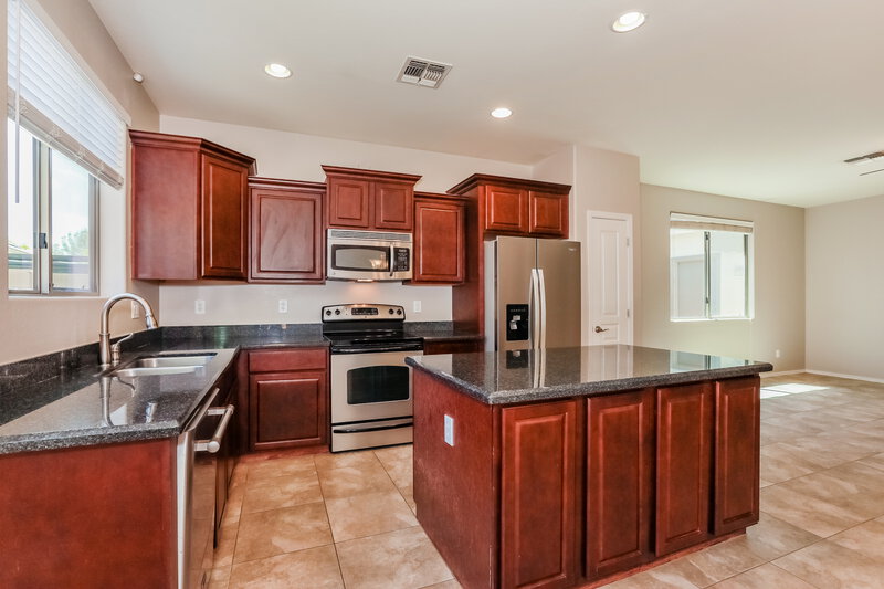 2,165/Mo, 4126 E Thunderheart Trl Gilbert, AZ 85297 Kitchen View 2