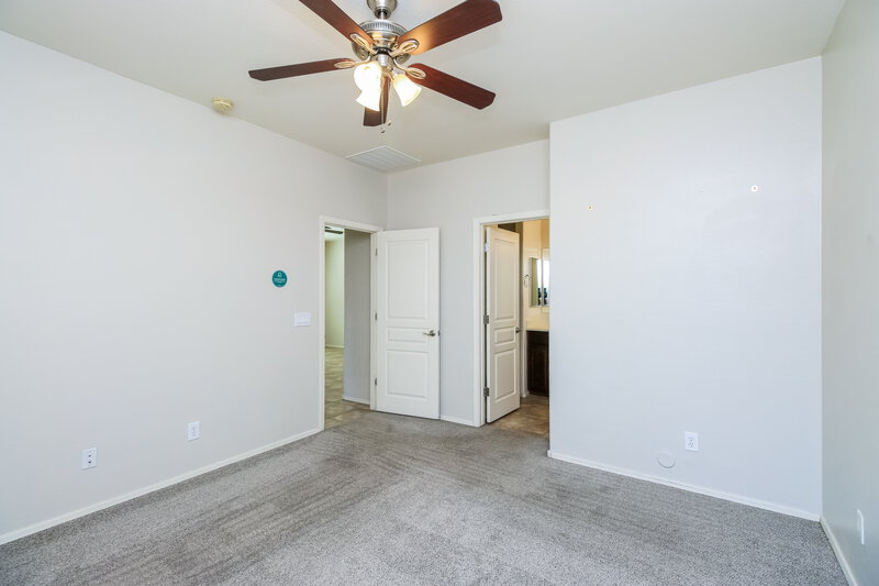2,245/Mo, 4126 E Thunderheart Trl Gilbert, AZ 85297 Main Bedroom View 2