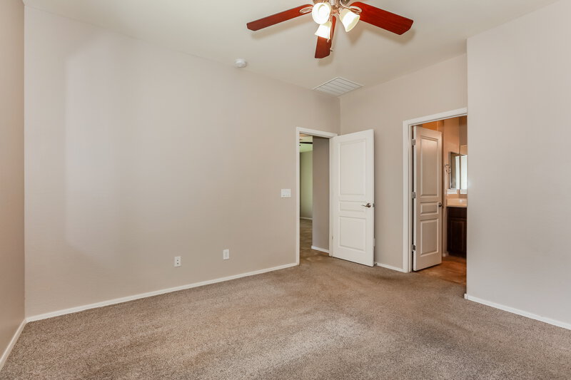 2,165/Mo, 4126 E Thunderheart Trl Gilbert, AZ 85297 Main Bedroom View 2