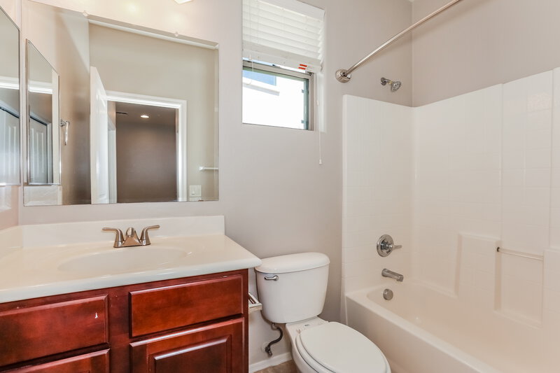 2,165/Mo, 4126 E Thunderheart Trl Gilbert, AZ 85297 Bathroom View