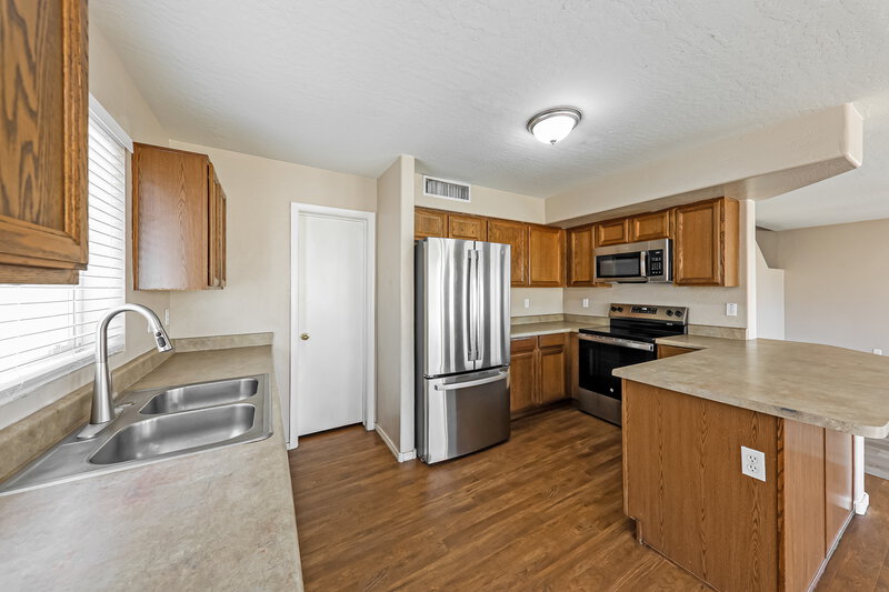 2,205/Mo, 14844 W Columbine Dr Surprise, AZ 85379 Kitchen View