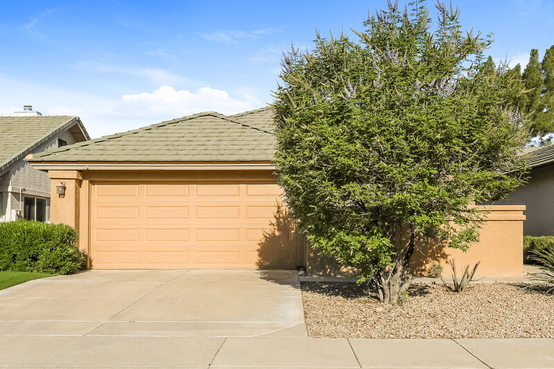 2,815/Mo, 19812 N 76th Ave Glendale, AZ 85308 Rear View